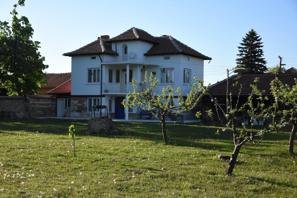 Guest House Ongal Kruszuna Zewnętrze zdjęcie